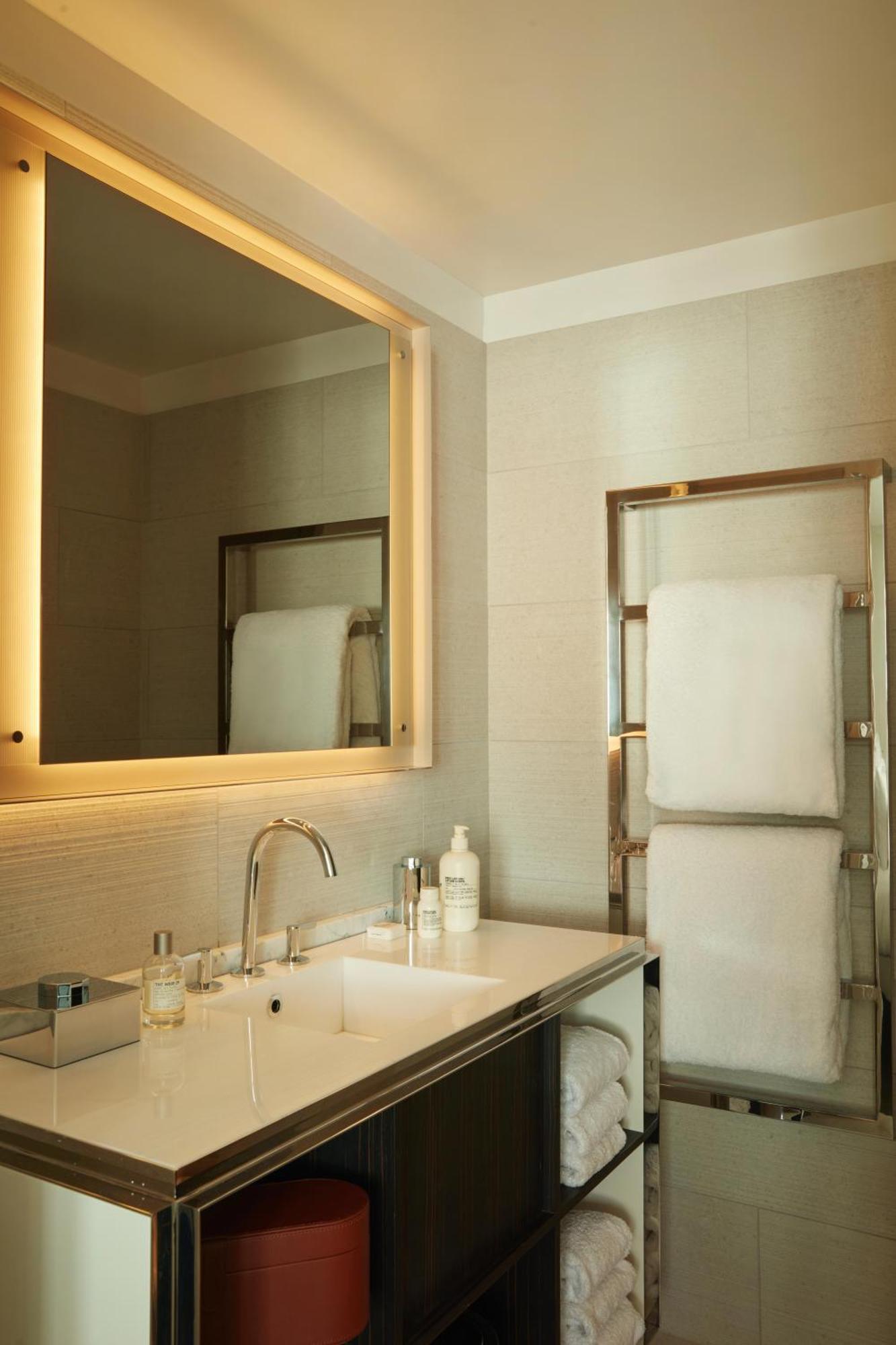 Hotel La Saint Germain Des Prés Parigi